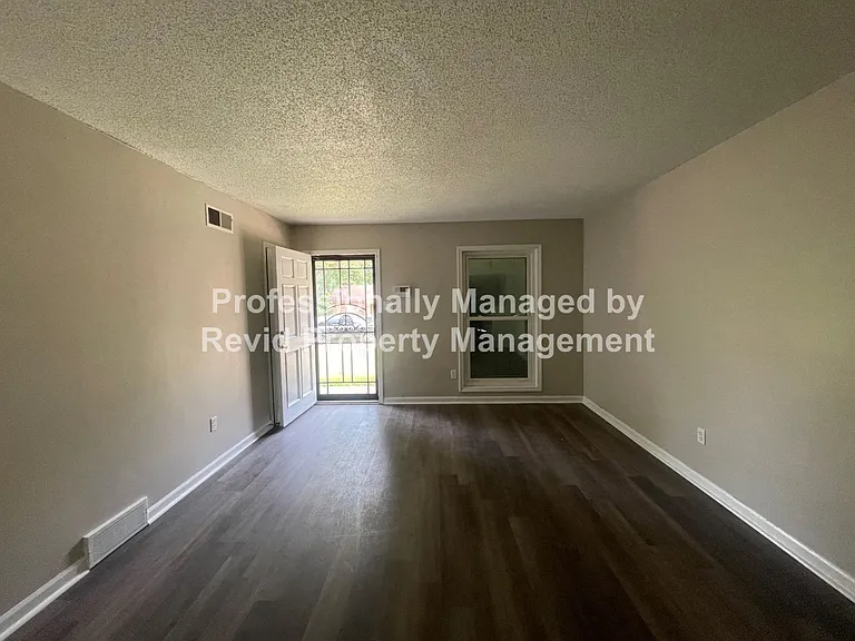 2763 Dalewood Ave — Photo 3