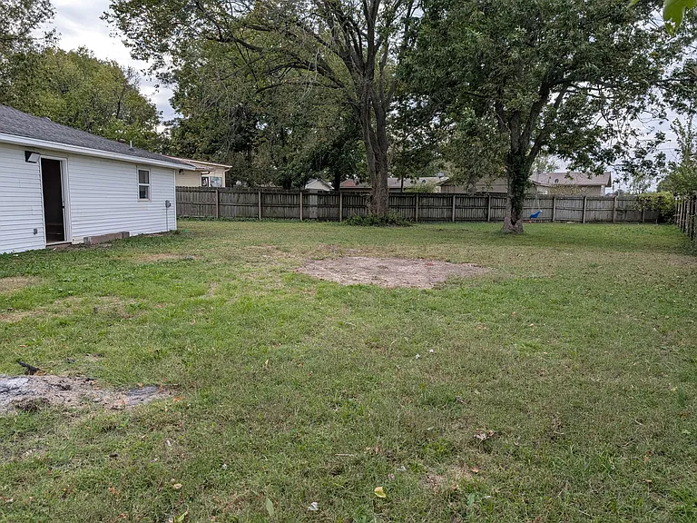 2105 Sun Cir — Photo 28