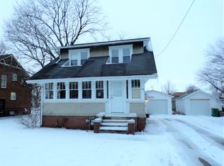 1180 Florence Ave, Galesburg, IL 61401