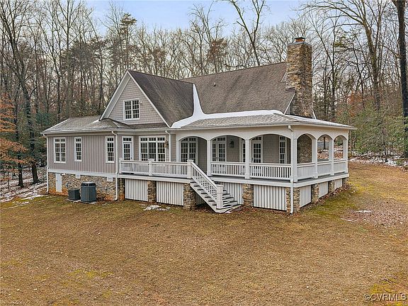 4th image of 3326 Medway Ln