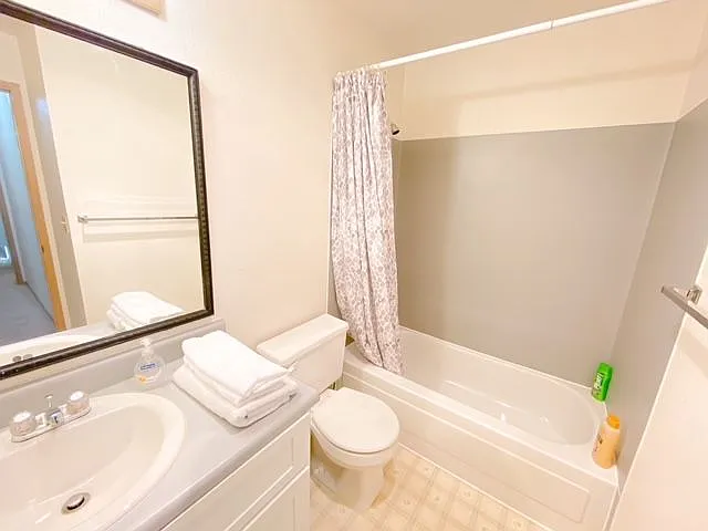 4727 Ravenna Ave NE #401 — Photo 28