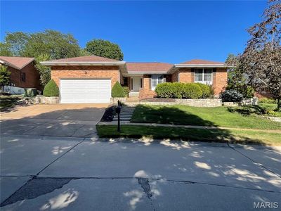 4711 Arevalo Dr, Saint Louis, MO, 63128