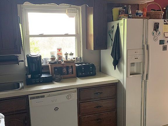 5th image of 316 W Crest Dr