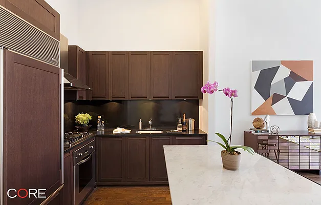 Rented by CORE | media 10