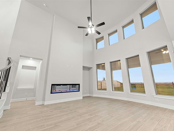 4th image of 638 Walnut Branch Dr