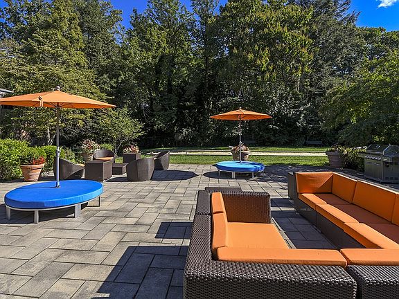 Outdoor Lounge
