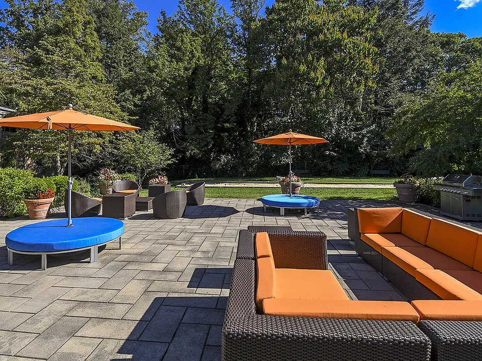 Outdoor Lounge