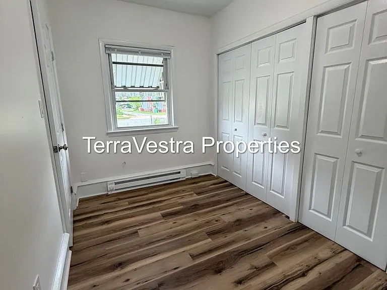 424 W Broad Street — Photo 23