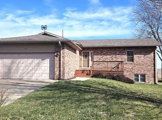 712 W Spruce St, Ceresco, NE 68017