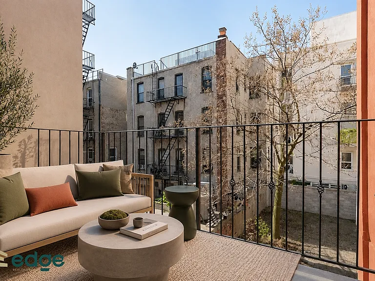 252 Grand St #2B — Photo 5
