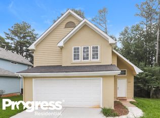 696 Shore Dr, Lithonia, GA 30058