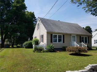 144 Elm St, Colchester, CT 06415