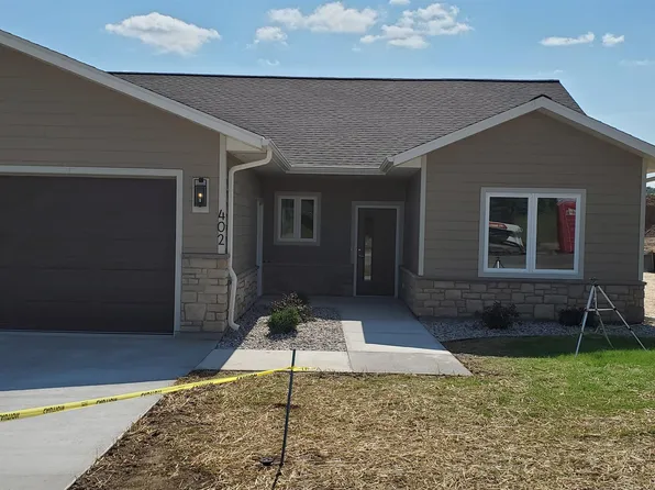 402 Louis Ln, Baraboo, WI 53913