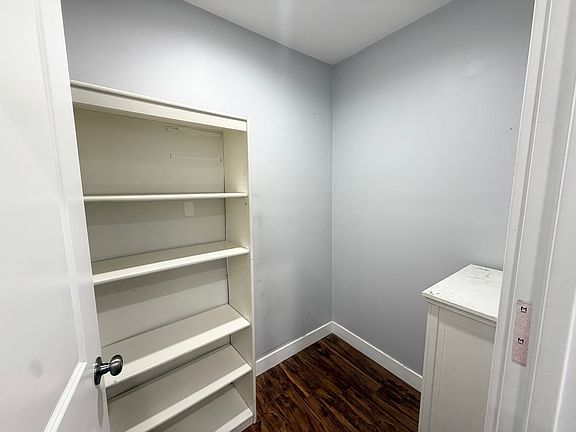 4th image of 1641 Crenshaw Blvd #3