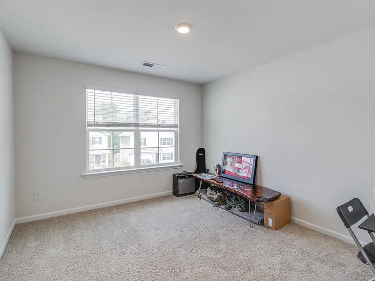 196 Dunham Rd — Photo 24