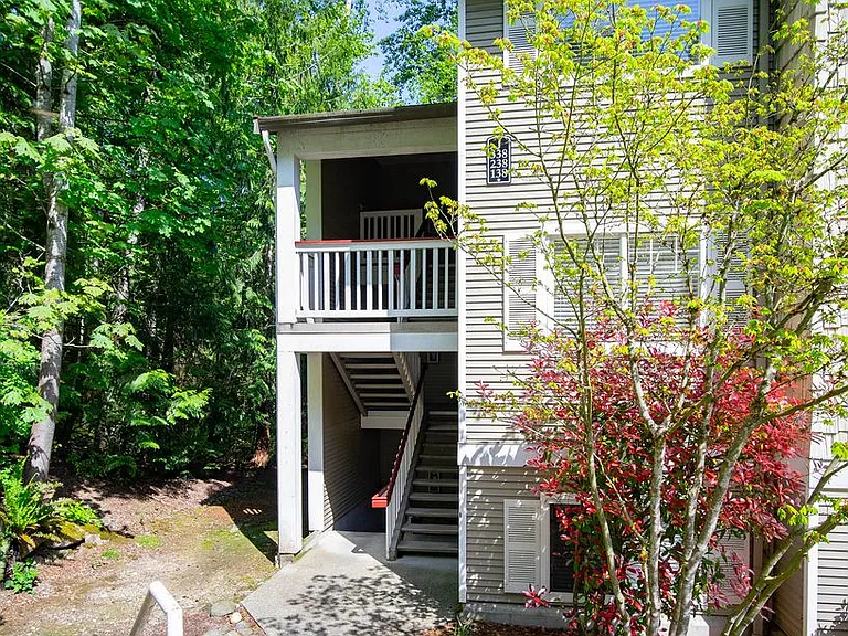 18501 SE Newport Way #J238 — Photo 30