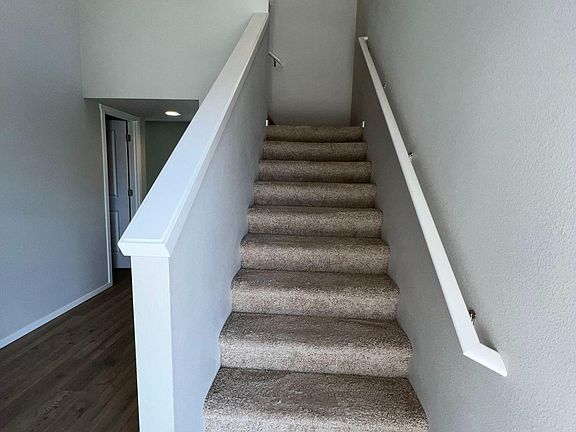 4th image of 20505 SE Evian Ave