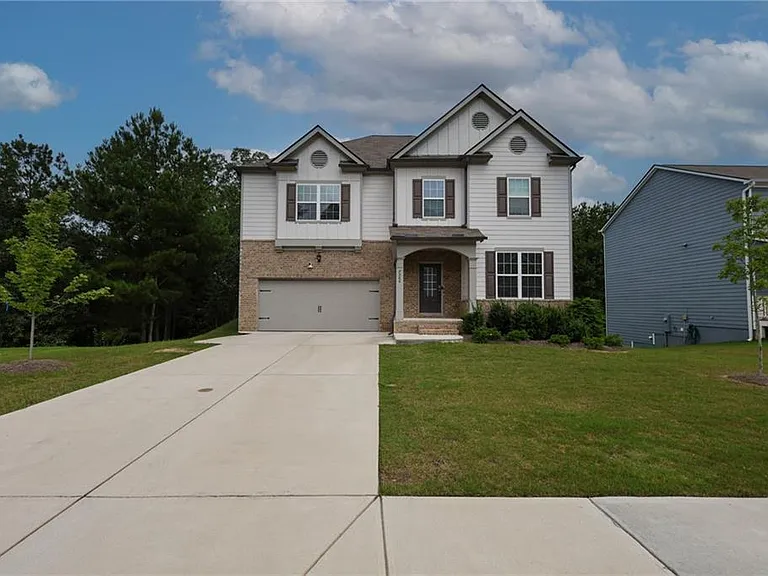 7566 Jennadee Dr — Photo 2