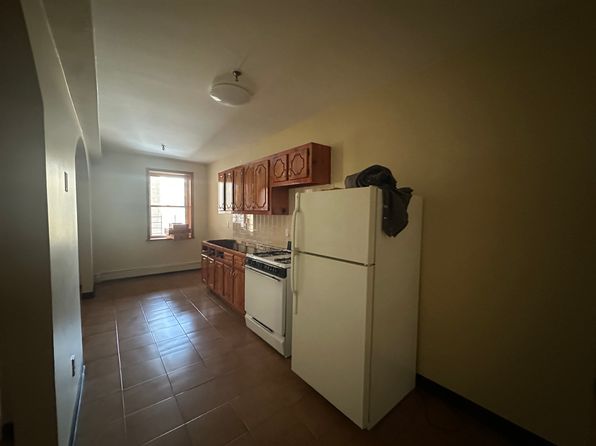 (undisclosed Address)