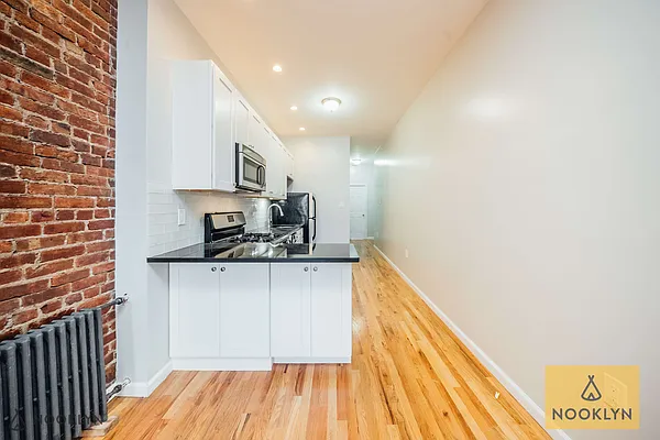 Rented by Nooklyn NYC LLC | media 41