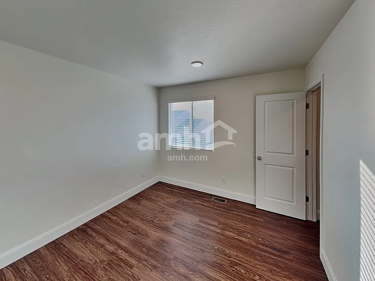2703 W 3340 S — Photo 15