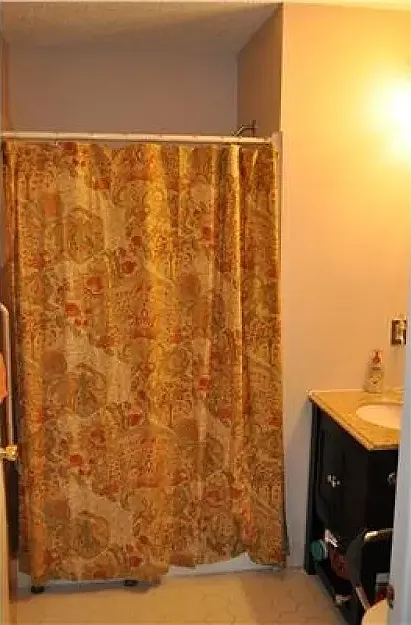 2 bed, 1052 sqft, $2,400 — Photo 1