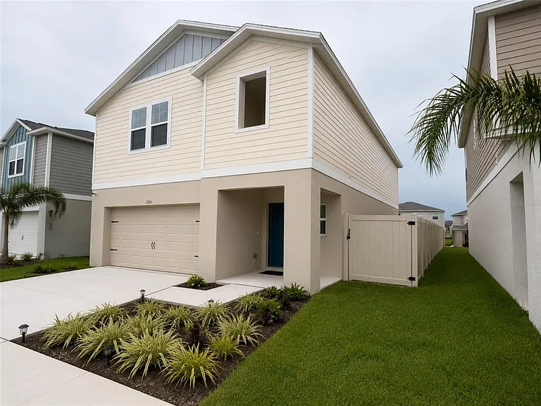 1352 Derry Ave — Photo 4