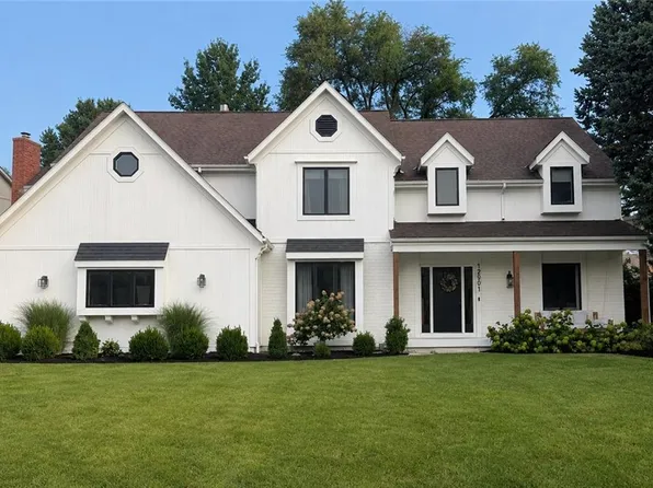 12901 Delmar St, Leawood, KS 66209