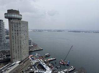 33 Harbour Sq #3221, Toronto, ON M5J2G2