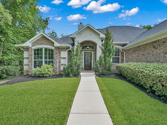2nd image of 281 Berkley Dr