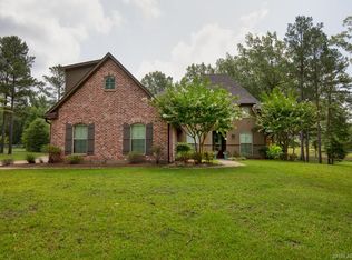 126 Clement Rd, Benton, LA 71006