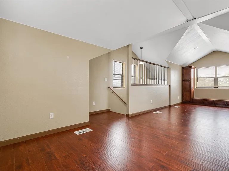 1400 N Cuernavaca Dr #B — Photo 11