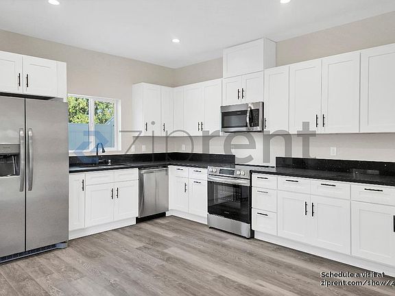 5th image of 22657 Strathern St #Adu