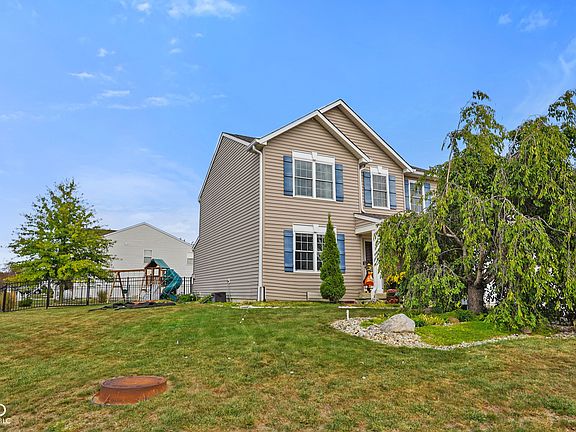 2nd image of 3735 Newberry Rd