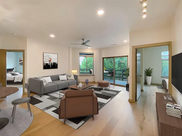 3600 S Lamar Blvd #208 — Photo 9