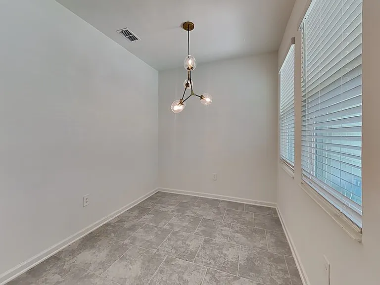 3115 Country Side Dr — Photo 6