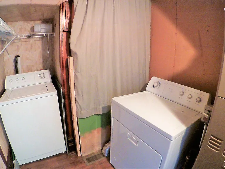 1403 Grove St #3 — Photo 9
