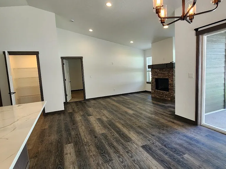 9033 Disc Ave — Photo 7