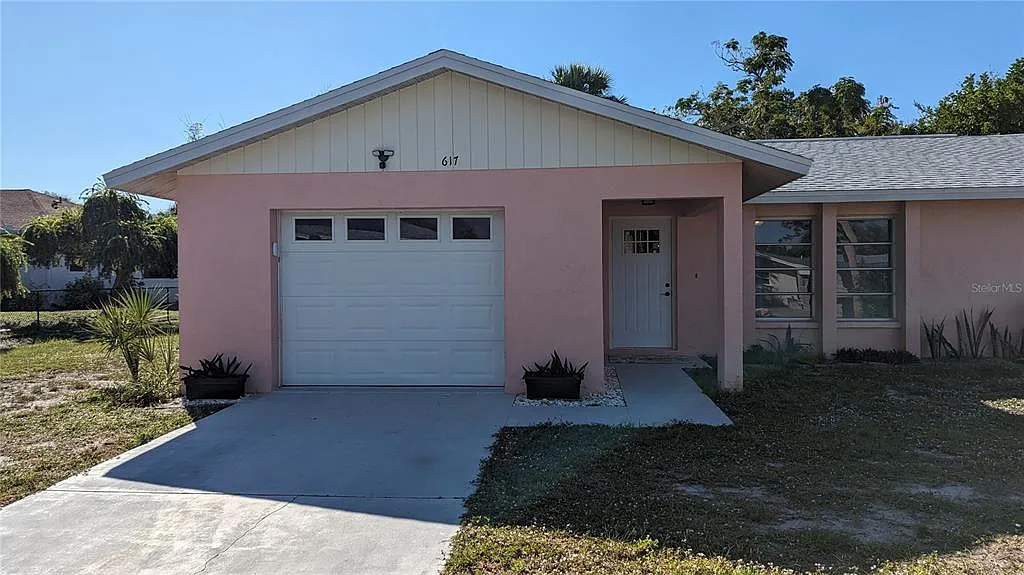 2 bed, 2.0 bath, 1058 sqft, $4,650 — Photo 2