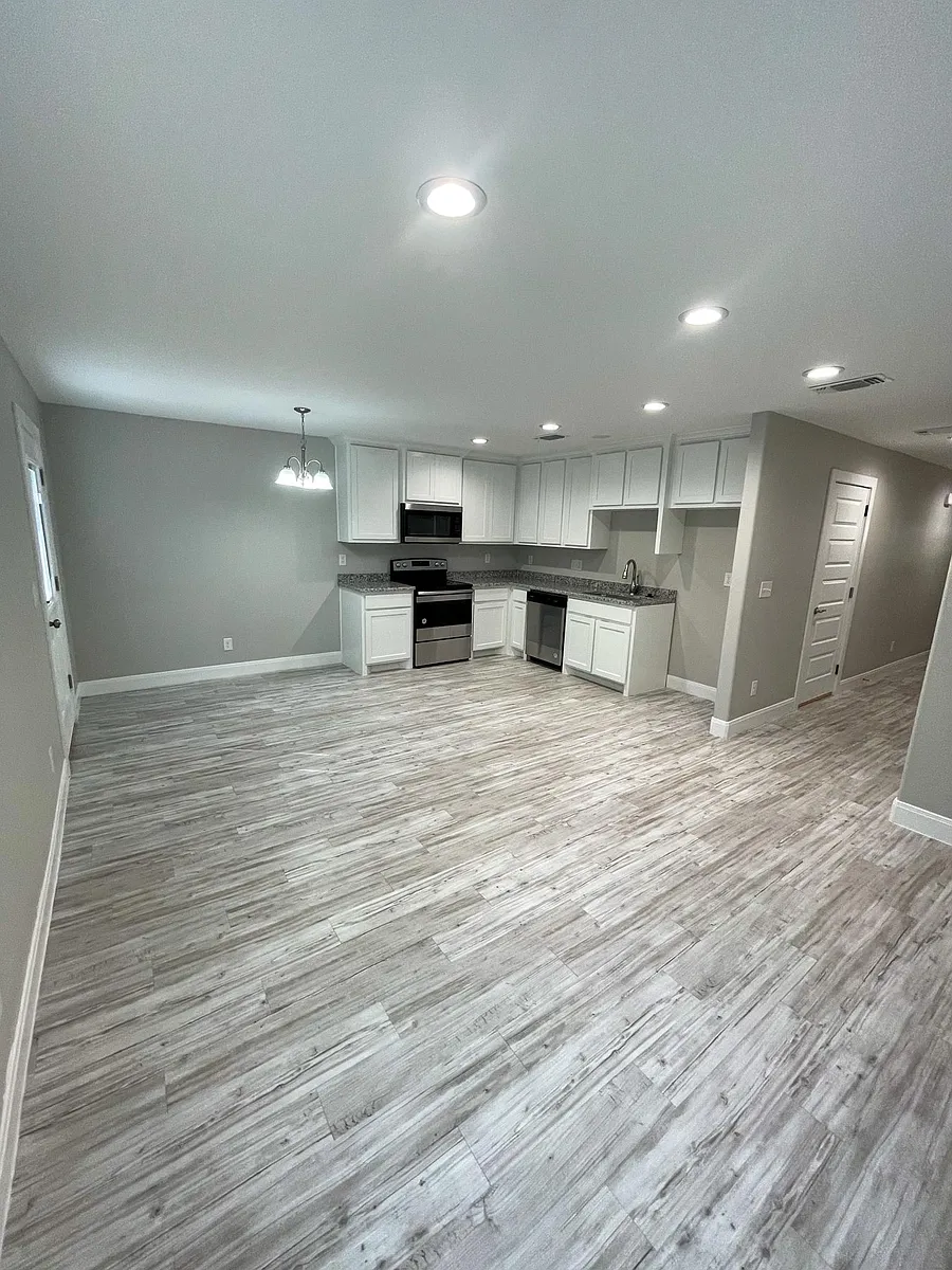 Building Photo - 2624 S Fannin Ave #2624