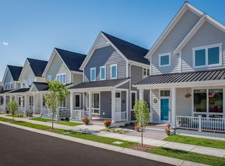 196 Two Hundred Green Way, Thiensville, WI 53092