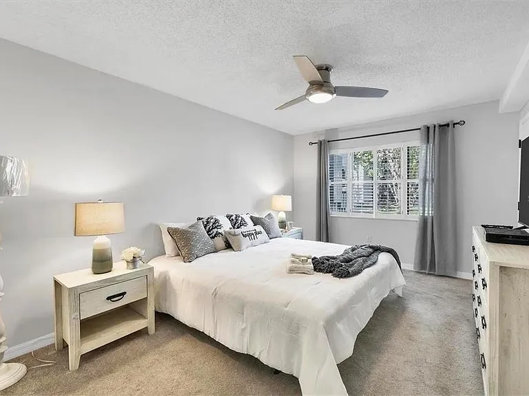 1640 Stickney Point Rd #40-101 — Photo 11