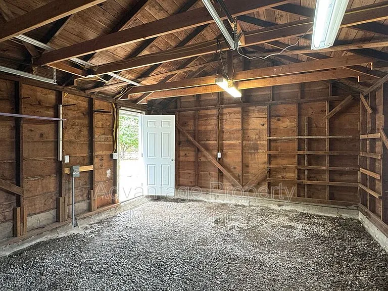 2889 NW Gibson Hill Rd — Photo 15