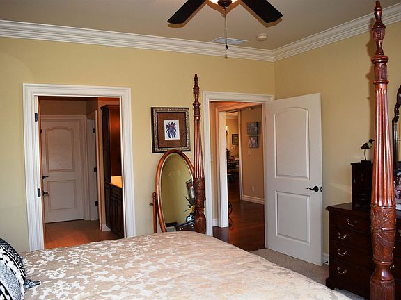 5th image of 6166 Ashford Dr