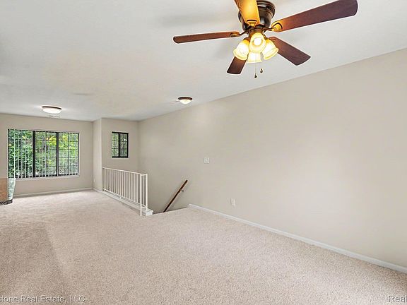 5th image of 1502 Meadow Side Dr