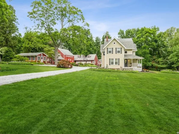 241 Norwood Ave, Northport, NY 11768