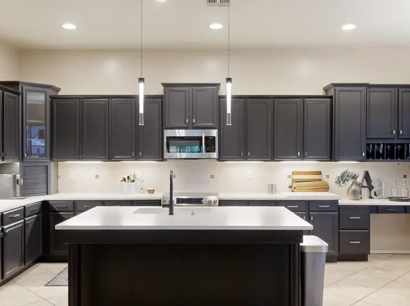 3045 W EAGLE CLAW Drive, Phoenix, AZ 85086