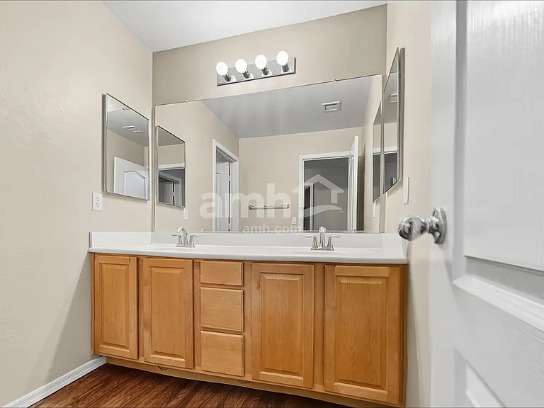 1593 E Megan Dr — Photo 16
