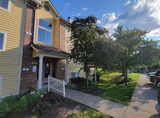 979 Cedar Ridge Dr APT 8, Cincinnati, OH 45245