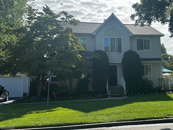 663 Plympton St, New Milford Boro, NJ 07646